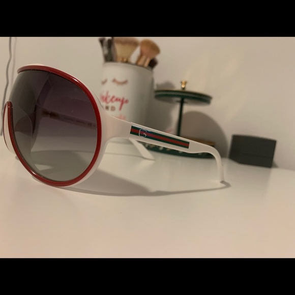 Gucci GG Sunglasses - Picture 3 of 8
